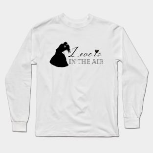 couple love is in the air Long Sleeve T-Shirt